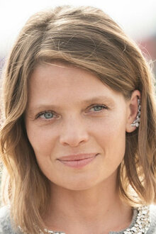 Ерлі-зайыптылар бір қызды сиқытты