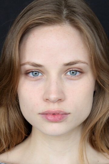 Маккензи Ли бейне