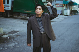 Босс кадр 14 онлайн-кинотеатр Эмбликс