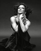 Жетілген әйелдің целлюлит жамбастары