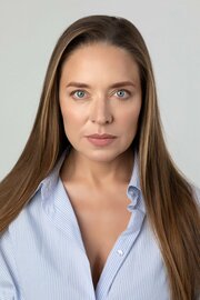 Aktrisa Serafima Nizovskayaning yalangoch suratlari