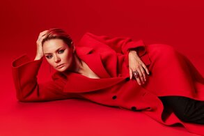 Жалаңаш атақты Карина Разумовская