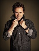 Алессандро Нивола (Alessandro Nivola): фильмы, биография, семья ...