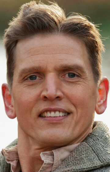 Нацис порно фильмге түседі.