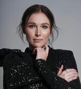 Порно әйелі ең жақын досымен және күйеуімен жыныстық қатынасқа түсуге тырысты (Орысша видео)