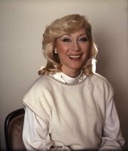 Әйелдерге арналған туған күн кеші, корпоративтік кештегі стриптизерлер, порно видео