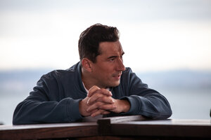 Дельфин кадр 3 на Эмбликс в Hd