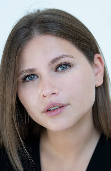 Мүше жүзу сандықтарынан шығып тұрған