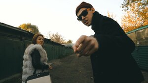 Рассмеши меня кадр 8 онлайн-кинотеатр Эмбликс