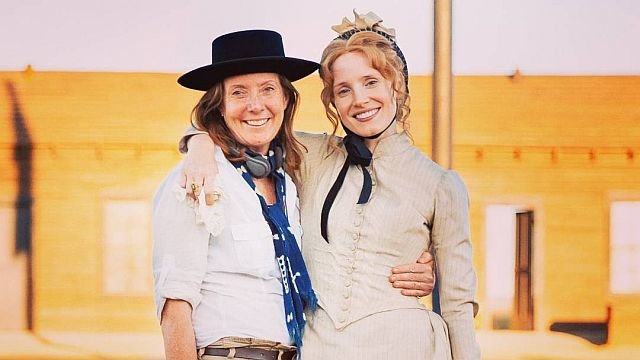 Сюзанна Уайт и Джессика Честейн на съемках драмы «Женщина идет впереди»