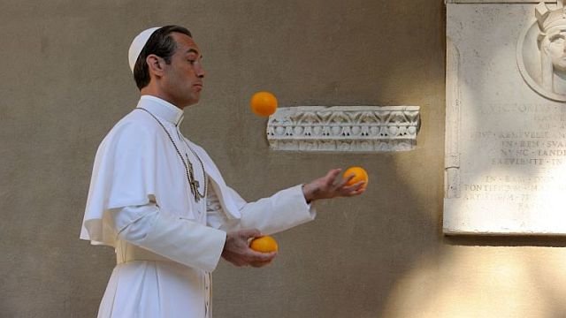 Папа может все, что угодно: Джуд Лоу в сериале «Молодой Папа»