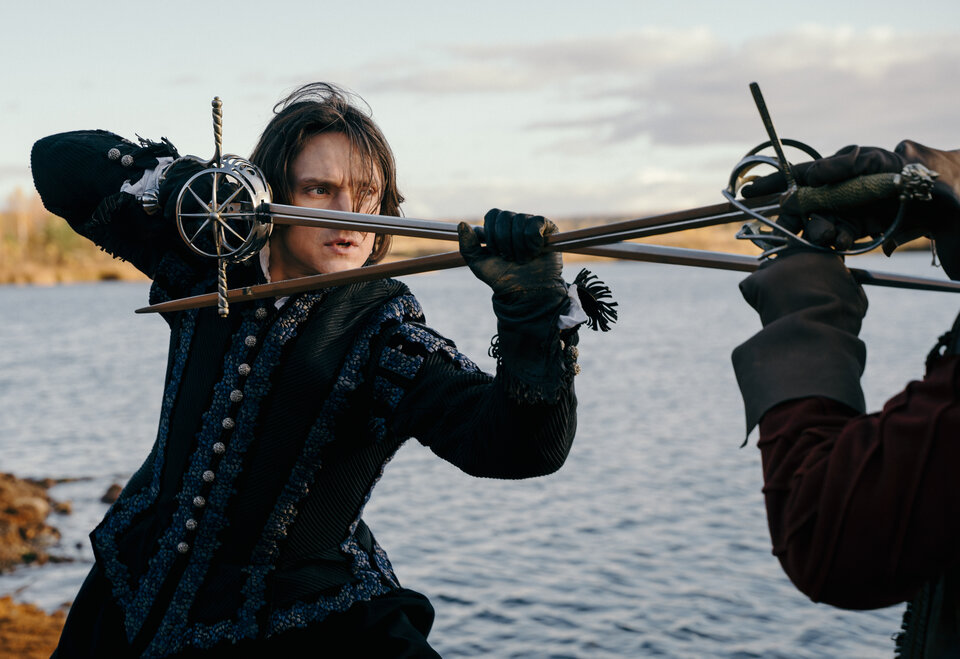 Доспехи, сабли и кони: Первые фото со съемок сериала «Этерна ...