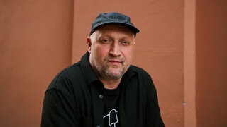 «Моя актерская корона осталась в прошлом»: Гоша Куценко — о том, как не застрял в 90-х и попытался стать режиссером