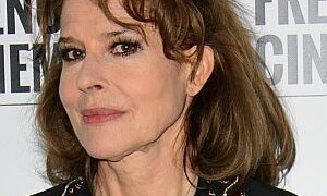 Анасының клиторын арт жағынан сіңіреді