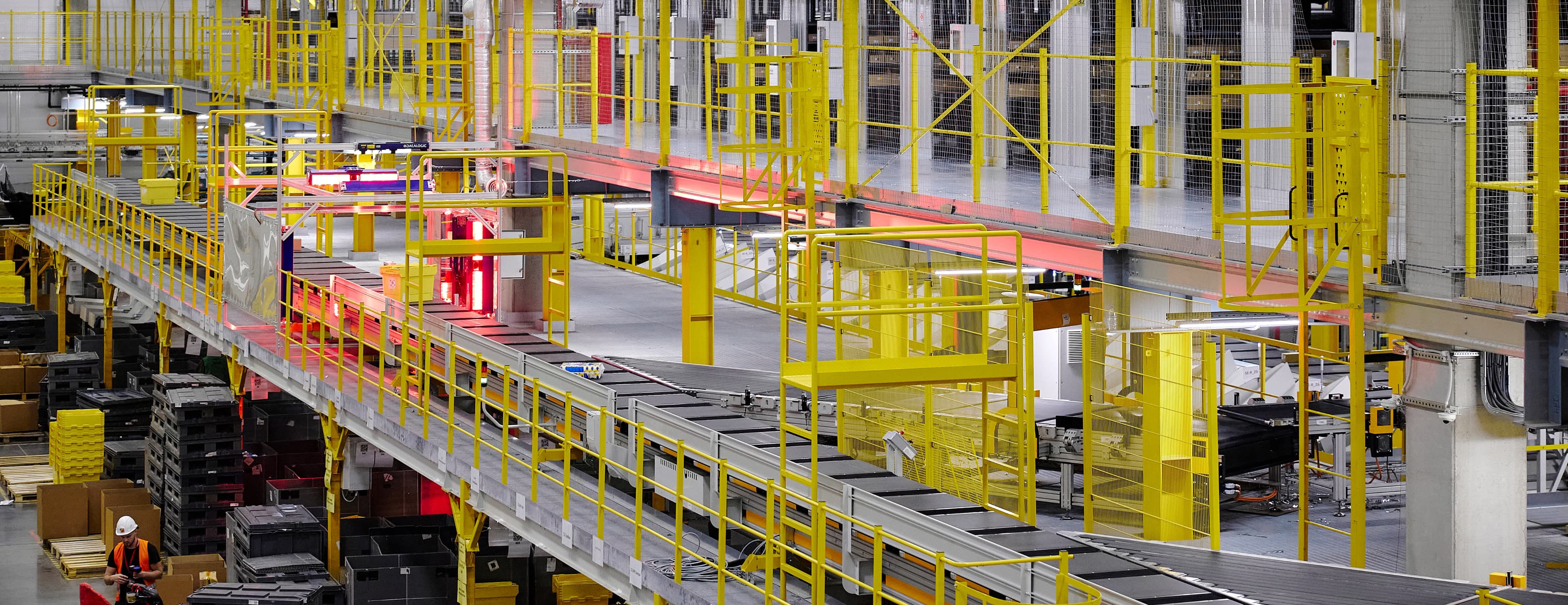 Управление конвейерной системой от Яндекс Роботикс