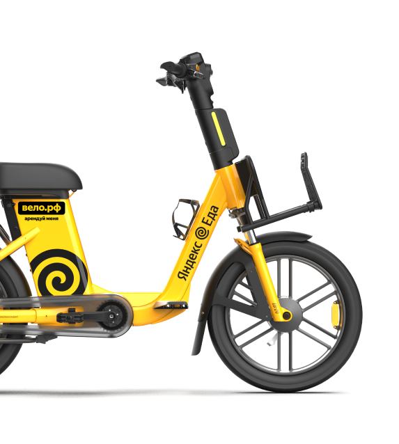 Мас әйелдің аяғы мен еріндерін жайыңыз