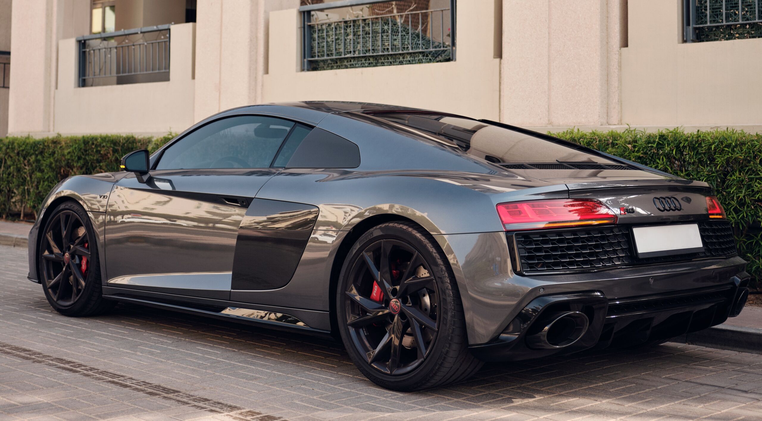 How to rent a car in Dubai