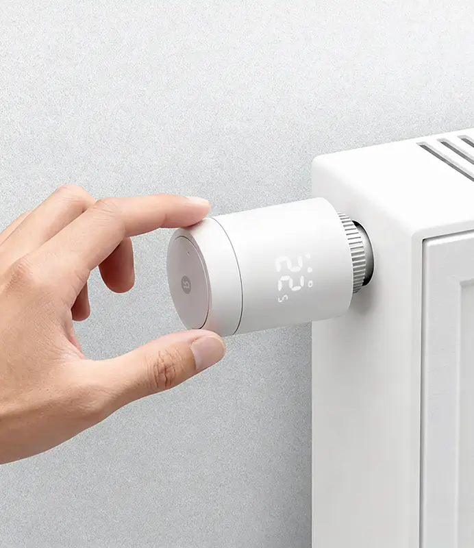 Подключается по Wi-Fi