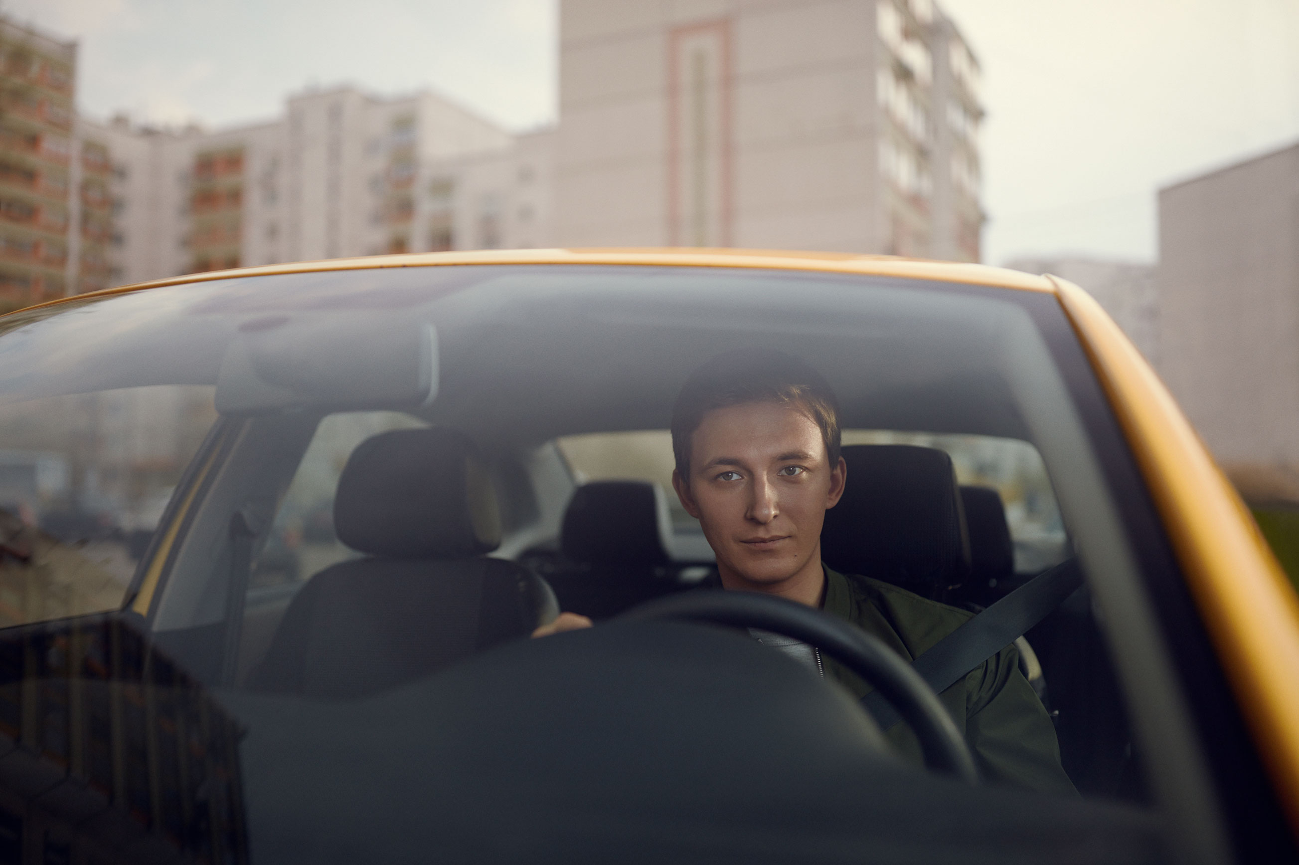 Станьте водителем такси на арендном авто