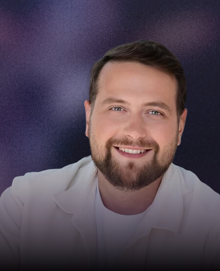 Михаил Новичков