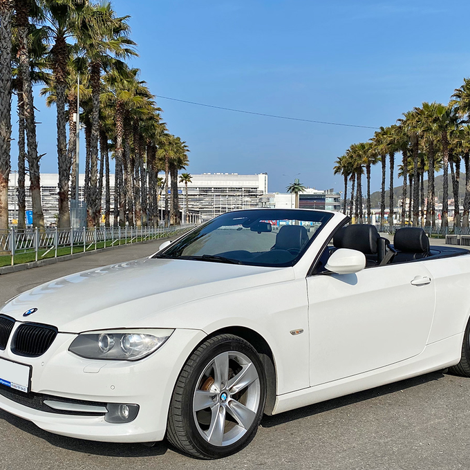 Автопрокат BMW 325i SE Двигатель 2.5 218 л.с. АКПП