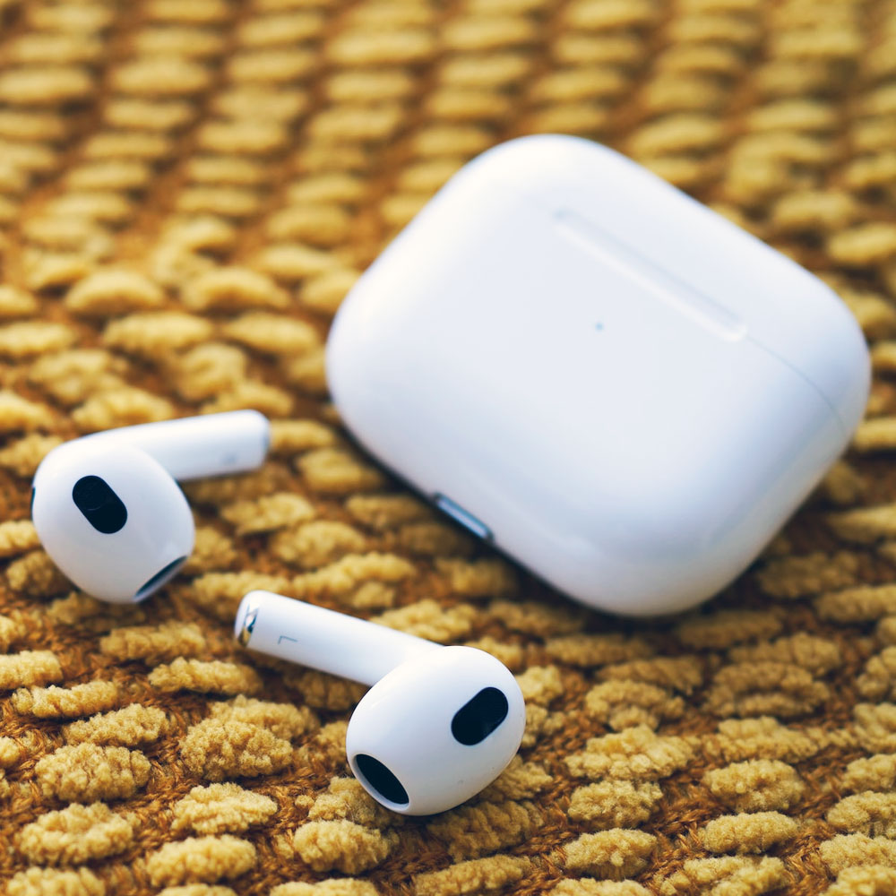 AirPods по отдельности