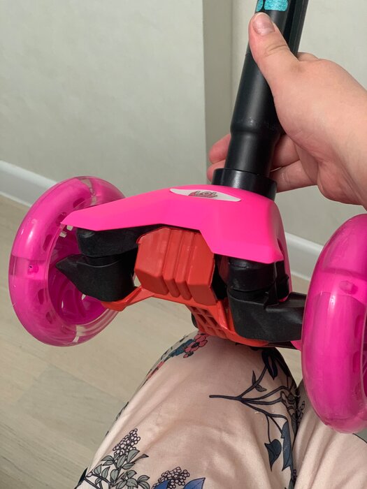 Детский 3-колесный самокат 1 TOY Т14734 LOL, черный/розовый - фото № 3 от пользователя  Ekaterina K