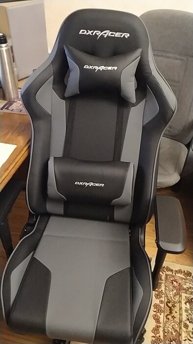 Компьютерное кресло DXRacer King OH/KS06 игровое, черный/оранжевый - фото № 2 от пользователя  anonymous