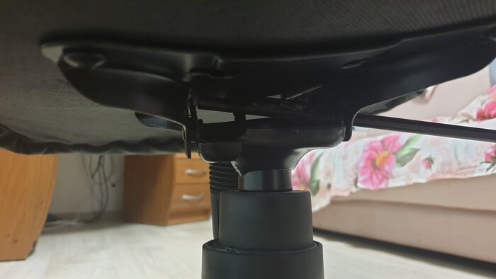Компьютерное кресло AeroCool AERO 2 Alpha игровое, обивка: искусственная кожа/текстиль, цвет: черный/синий - фото № 2 от пользователя  anonymous