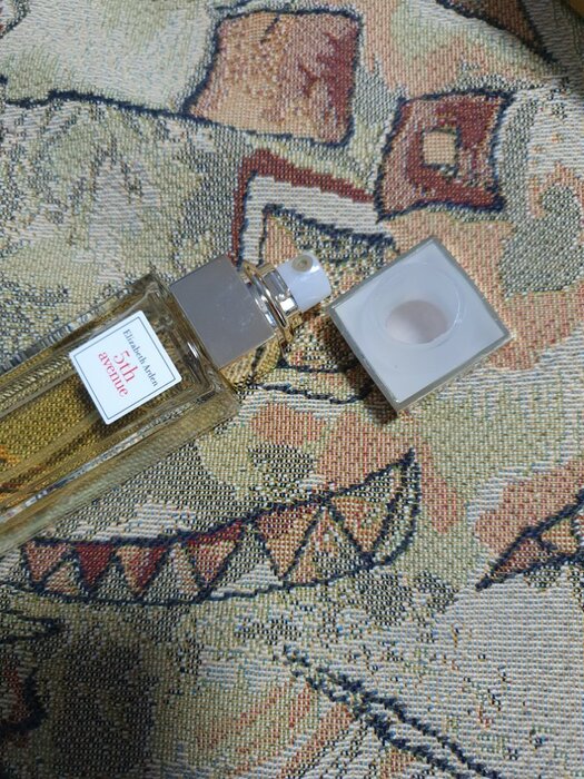 Elizabeth Arden парфюмерная вода 5th Avenue, 30 - фото № 2 от пользователя  anonymous