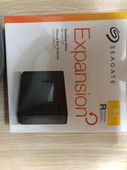 4 ТБ Внешний HDD Seagate Expansion desktop, STEB, USB 3.2 Gen 1, черный - фото № 2 от пользователя  Mihael mi