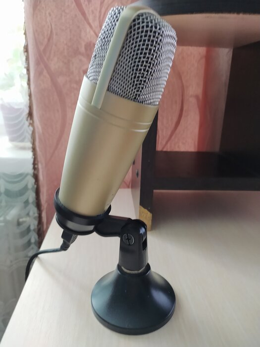 Микрофон BEHRINGER C-1U USB, золотистый - фото № 1 от пользователя  anonymous