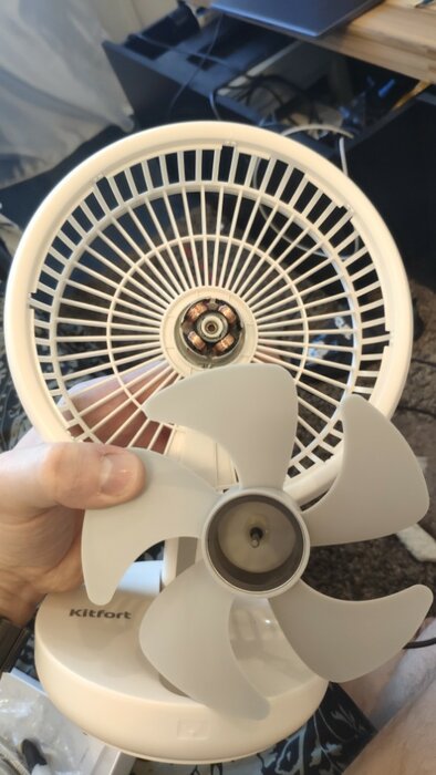 Портативный вентилятор Kitfort KT-403 - фото № 4 от пользователя  Анаколий
