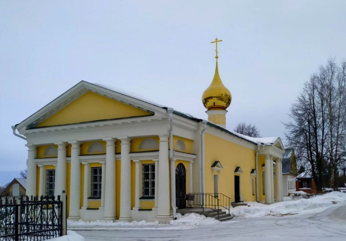 Никольский храм — одноглавый бесстолпный собор.