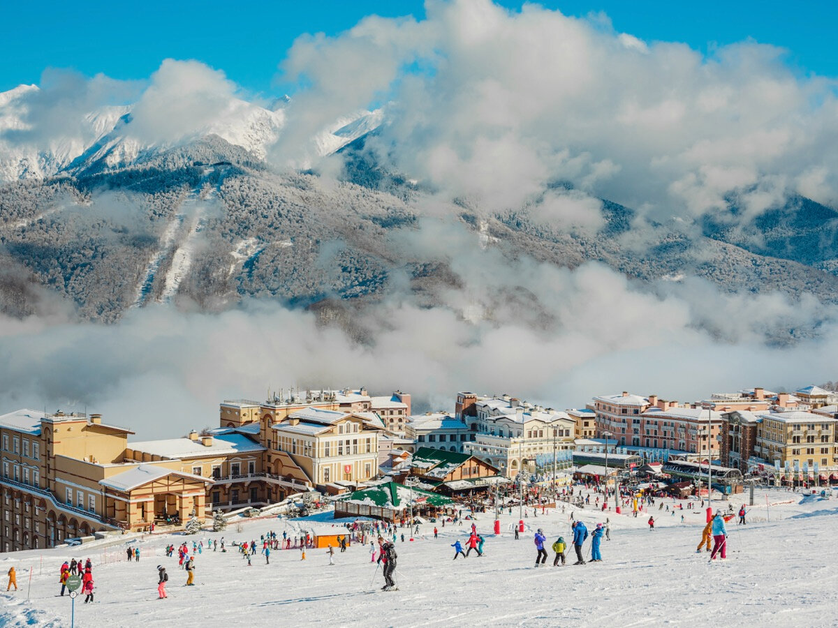 Лучшие горнолыжные курорты России и топ зимних курортов, где можно покататься на лыжах или сноуборде — Яндекс Путешествия