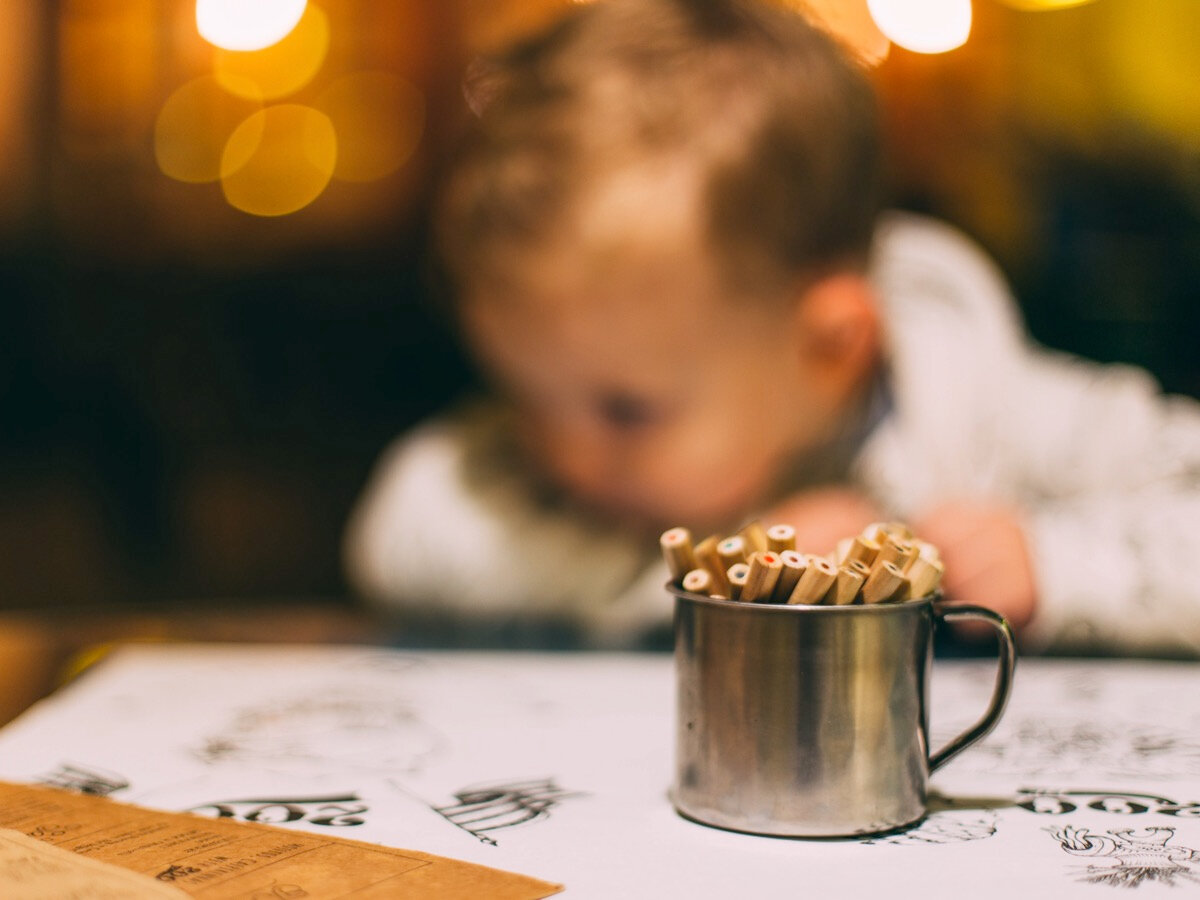 Как правило, бронировать заранее стол необязательно, места есть почти всегда.