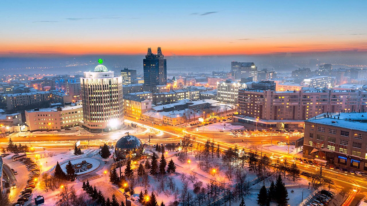 Зимний Новосибирск: пройтись по светящемуся коридору, сходить в  бар-достопримечательность, попробовать бухлёр — Яндекс Путешествия
