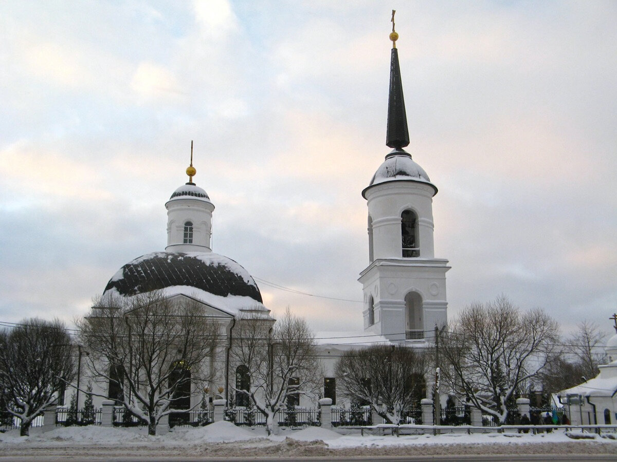 Храм создавали с нуля по архивным документам и историческим снимкам, которые хранятся в Череповецком музейном объединении.