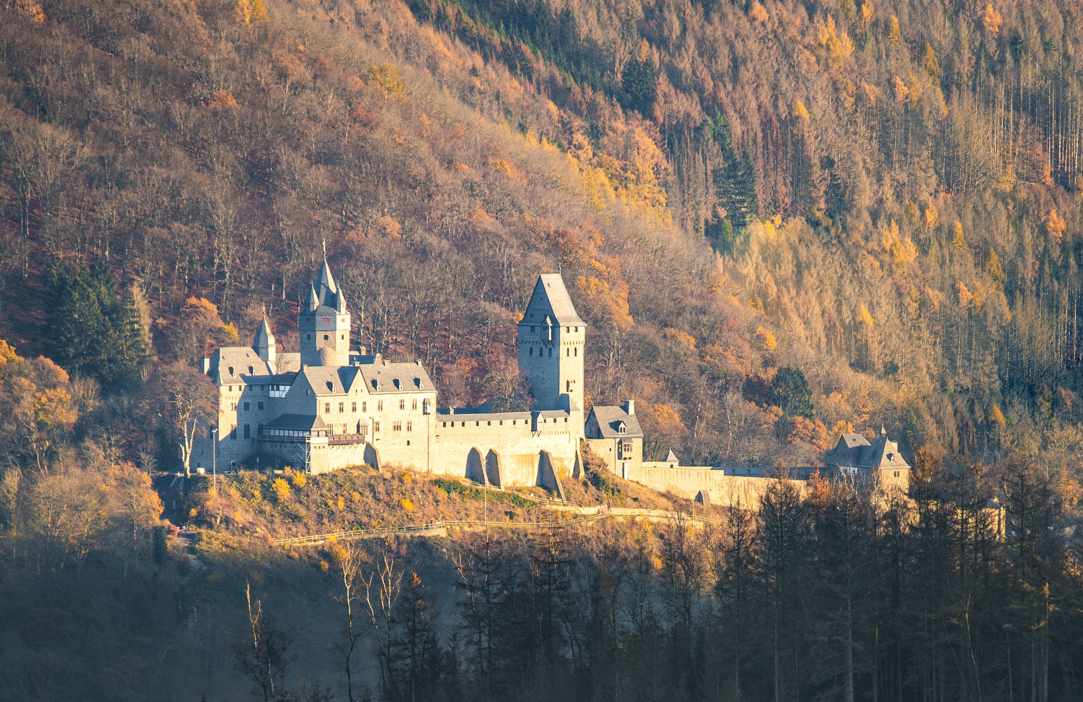 Считается, что первый туристический хостел появился в немецком замке Altena. Кстати, он работает до сих пор