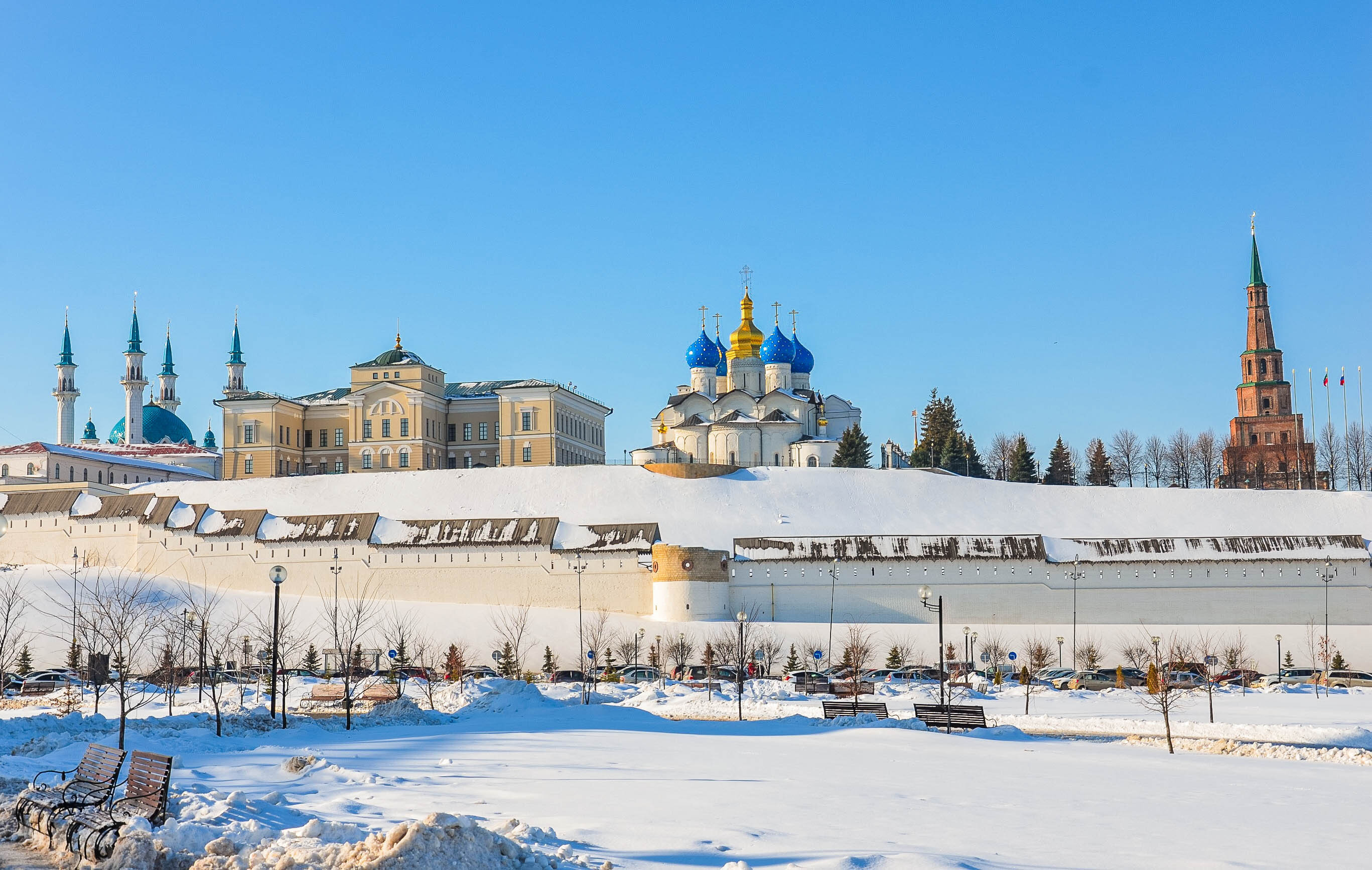 Казань зимой: незамерзающие озёра, остров-град XVI века и горнолыжный курорт на Волге