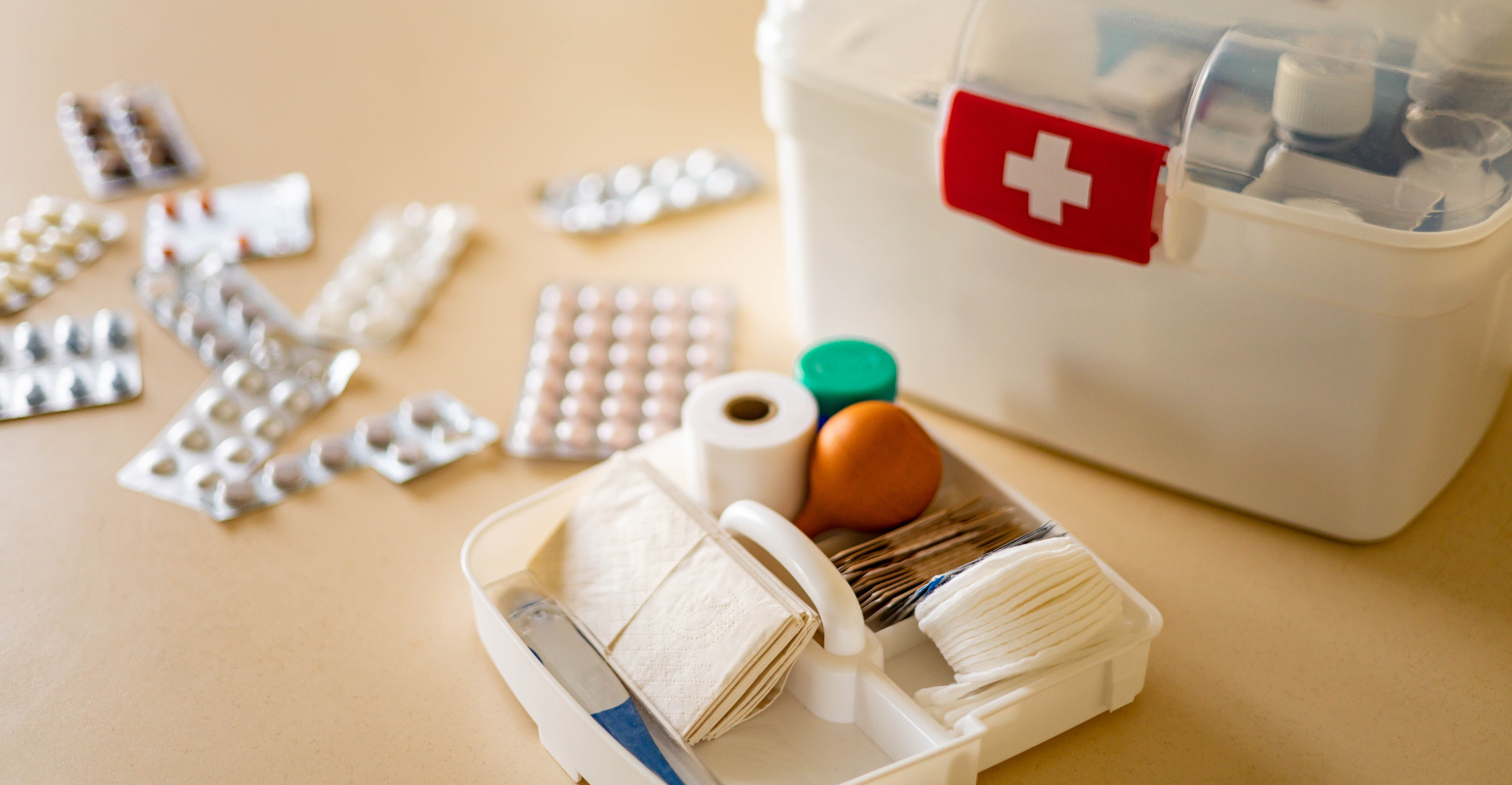 Какие лекарства взять с собой в отпуск на море: список от Яндекс Путешествий