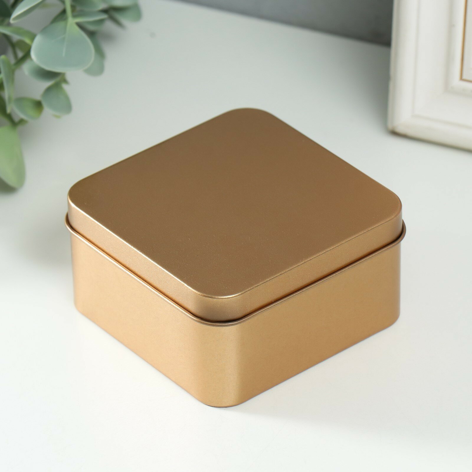 фото Шкатулка металл под свечу "Квадратная. Металлик" золото 9,5х9,5х4,5 см 1шт.