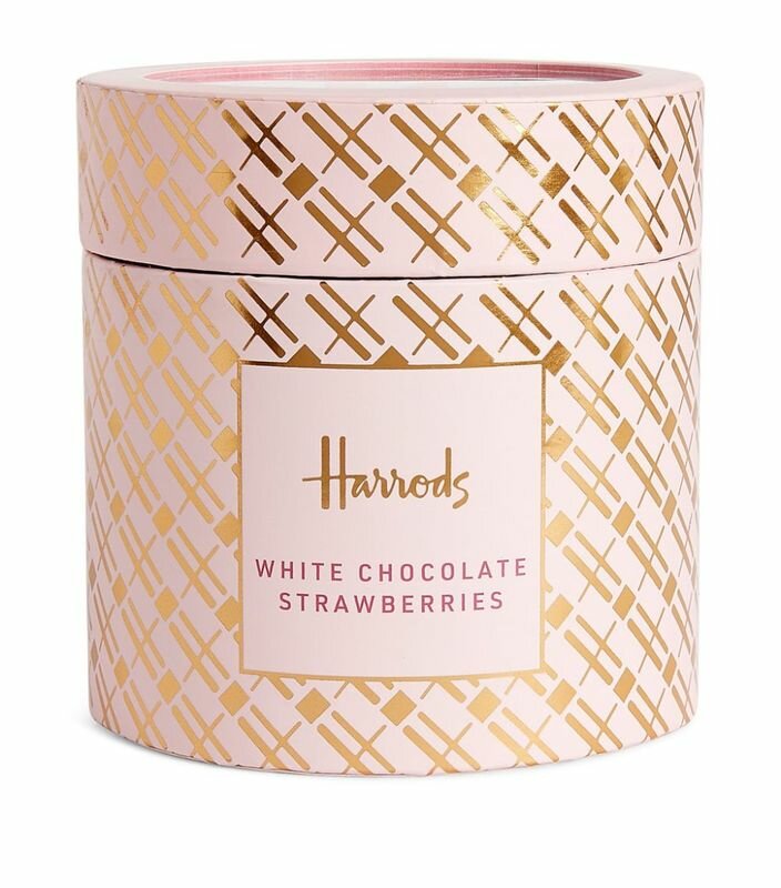 Клубника Harrods в белом шоколаде 2 x 225г - фотография № 1