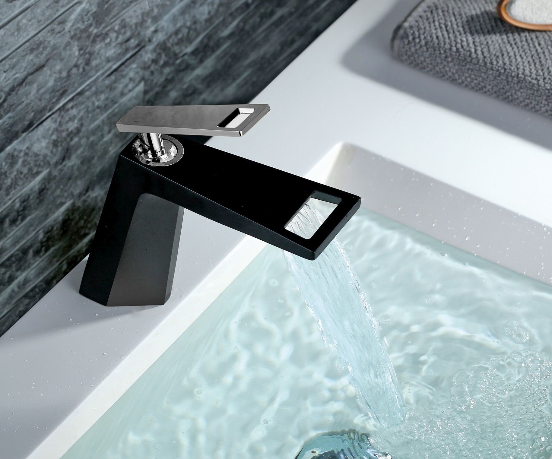 Смеситель на раковину (чёрный/хром) Bronze de Luxe Quadro (A919BC)