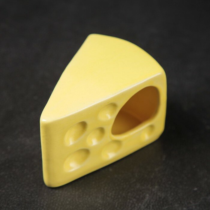 Керамика ручной работы Кормушка для грызунов "Сыр", жёлтая, керамика, 10*7 см - фотография № 1