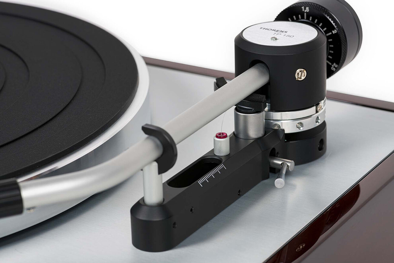 Проигрыватель виниловых дисков Thorens TD 403 DD орех лак