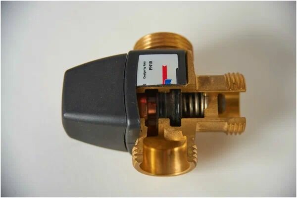 Термостатическийесительный клапан 3/4" (ГВС 35-60) kv/s 16 (BL3110C03)