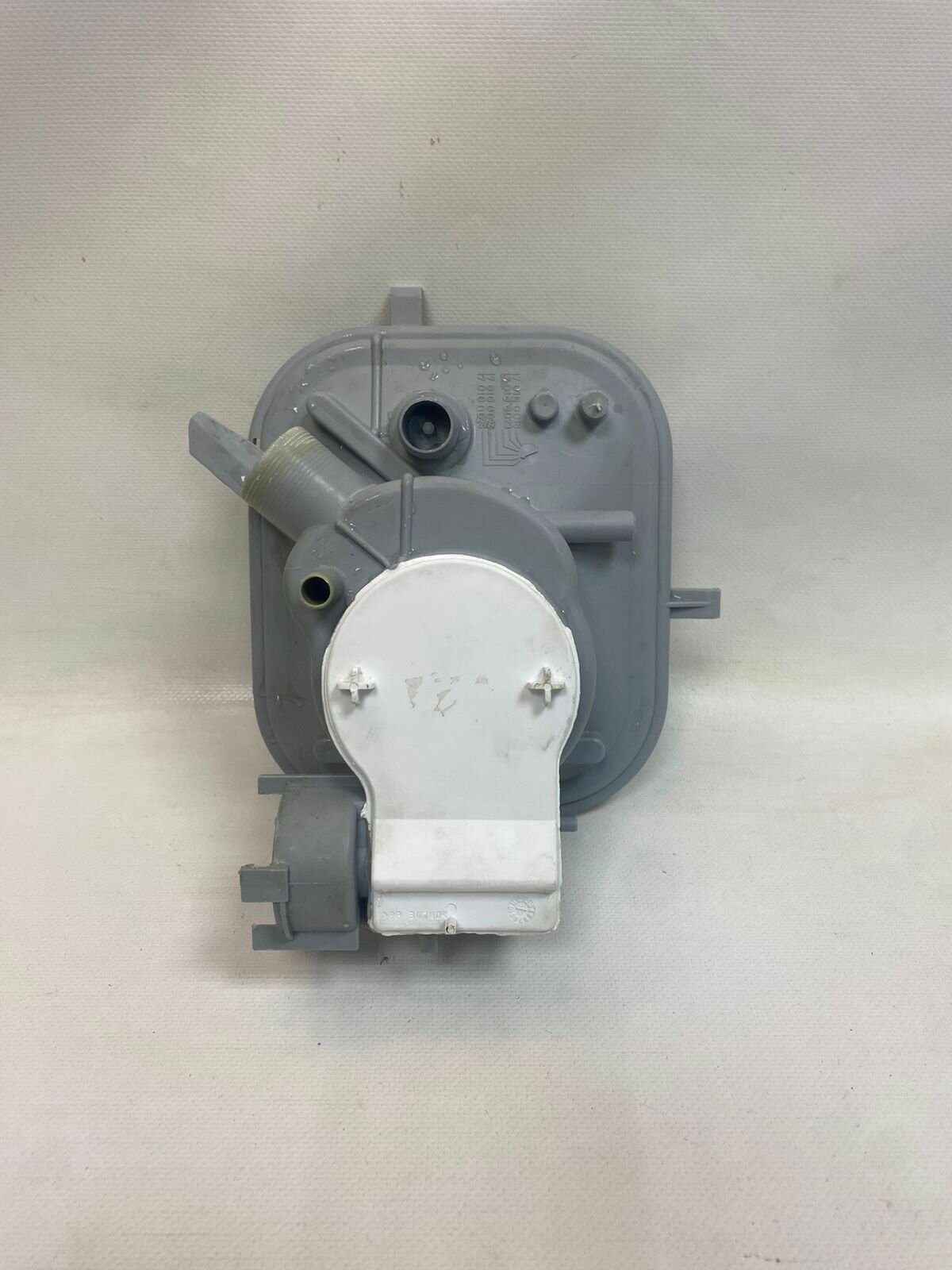 20.1 Чаша для посудомоечной машины SMEG б/у