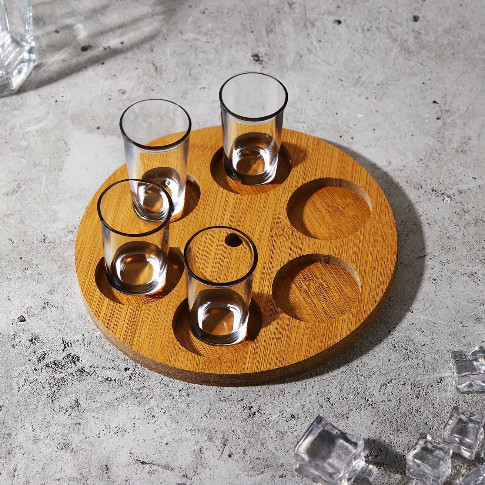 фото Доска сервировочная для подачи шотов, дерево «Русская рулетка», d=19 см