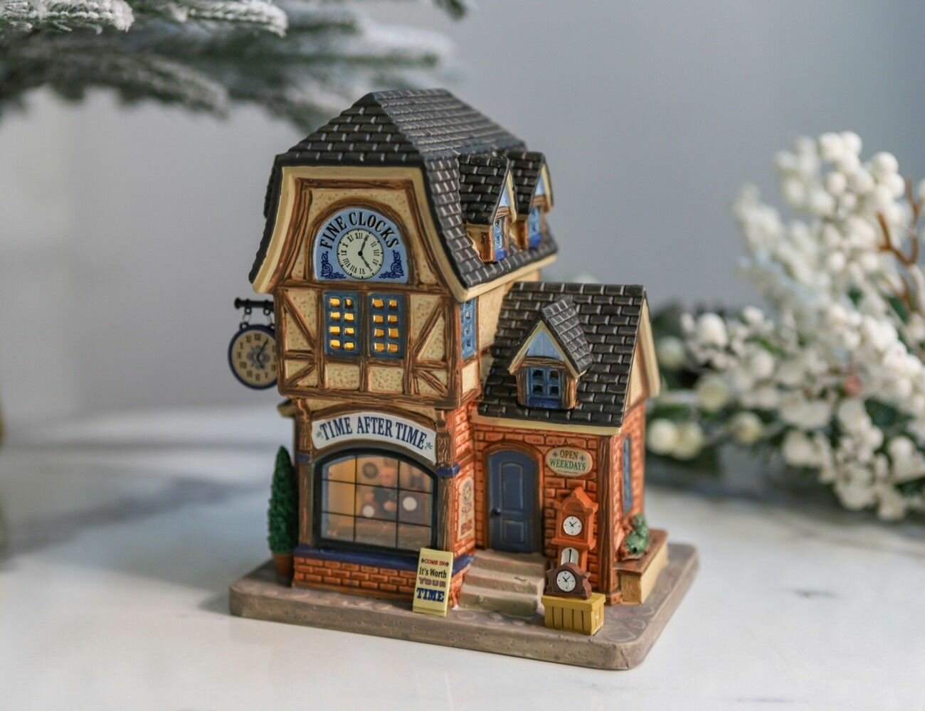 фото Фигурка часовой магазин, керамика, подсветка, 18х15х10 см, LEMAX